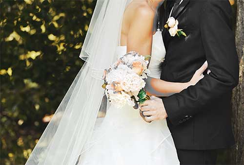 Punya Budget Pesta Pernikahan Berlebih, Pertimbangkan Hal Ini