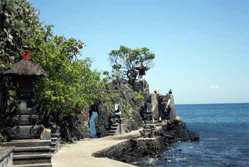 Tempat Liburan ke Bali dan Lombok, I Love It! 10 - Finansialku