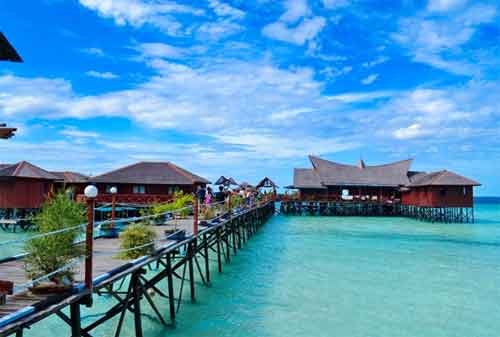 Life Goal! Kunjungi 5 Pulau Terindah di Indonesia Sebelum Ajal Memanggil 03 - Finansialku