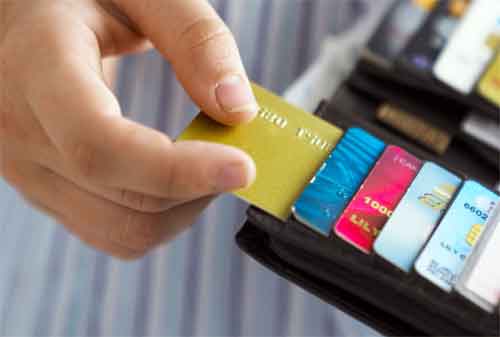 Selain Syarat Membuat Kartu Kredit, Apa Saja yang Harus Anda Tanyakan Saat Apply Kartu Kredit Online 01 - Finansialku