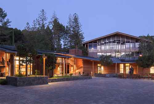 10 Sekolah Termahal di Dunia, Wow! 1 Tahun Rp1,3 Miliar 07 - Finansialku