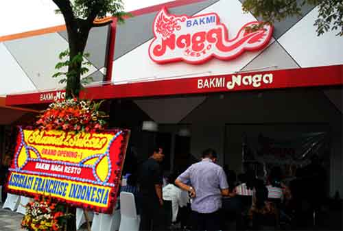 Mengenal Franchise Bakmi Paling Tua yang Berdiri Sejak 1979, Bakmi Naga Resto 07 - Finansialku