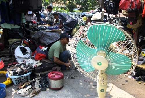 Uang Dengan Mudah Dari Barang Bekas 05 Pasar Loak Finansialku