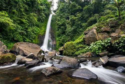 Paket Wisata Bali 08 Air Terjun Gitgit - Finansialku