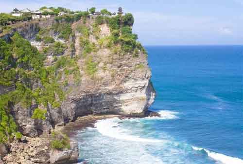 Paket Wisata Bali 13 Pura Uluwatu - Finansialku