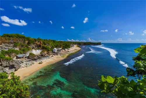 Paket Wisata Bali 27 Pantai Balangan - Finansialku