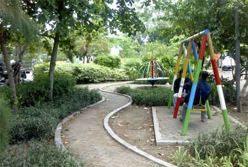 Taman di Surabaya 10 - Taman Krembangan Timur