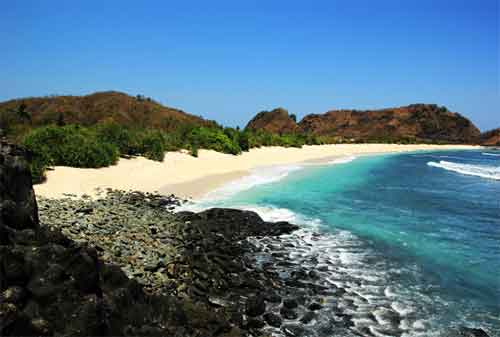 Wisata Lombok 17 Pantai Semeti - Finansialku