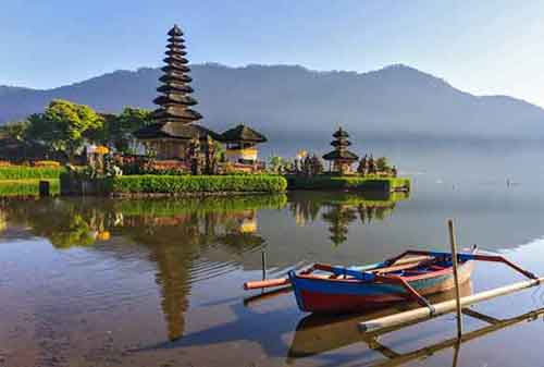 Wisata-di-Bali-11a-Pura-Ulun-Danu---Finansialku