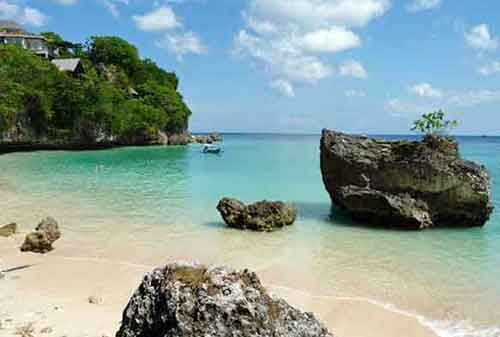 Wisata-di-Bali-28a-Pantai-Padang-padang---Finansialku