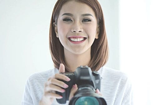 Ide-Bisnis-yang-Cocok-untuk-Single-Parents-Fotografer-2-Finansialku