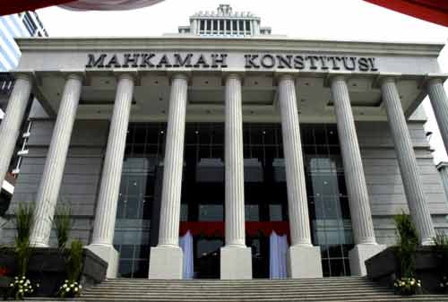 MK Tolak Legalkan Ojek Online 01 Finansialku