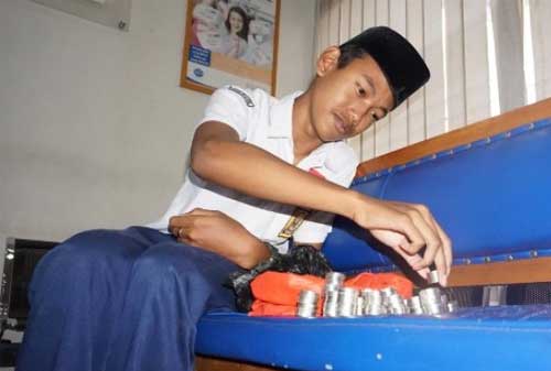 4 Kisah Nyata yang Membuktikan Manfaat Uang Receh, Mau Coba 03 Eka Duta Prasetya - Finansialku 4 Kisah Nyata yang Membuktikan Manfaat Uang Receh, Mau Coba 03 Eka Duta Prasetya - Finansialku