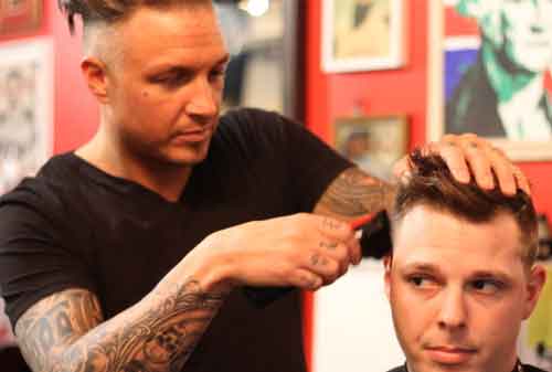 Bingung Berbisnis Tengok Peluang Bisnis Waralaba Barbershop yang Menguntungkan 03 Barbershop Mister T-one - Finansialku