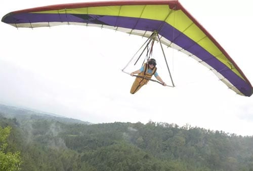 Wisata Coban Rais 06 (Paragliding) - Finansialku