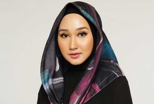 Gak Perlu Pusing! Ini Dia Tren Model Hijab Lebaran Tahun 2019 06 - Finansialku