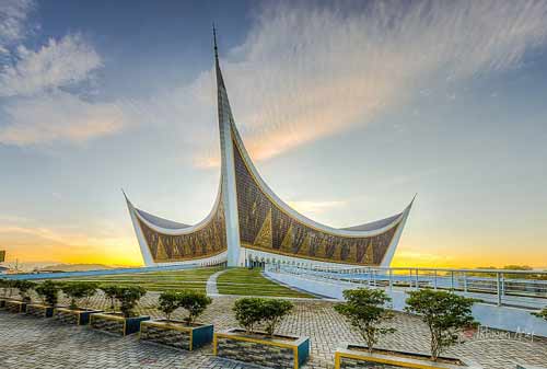 Tempat Wisata Ramadhan 04 (Masjid Raya Sumatera Barat) - Finansialku