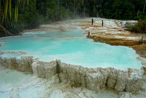 Tempat Wisata Sumatera Utara 04 (Salju Panas Tinggi Raja) - Finansialku