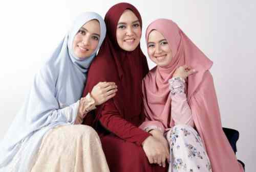 Karier dan Kisah Hidup 7 Designer Milenial Berhijab 02 Siriz, Senaz, Sansa - Finansialku