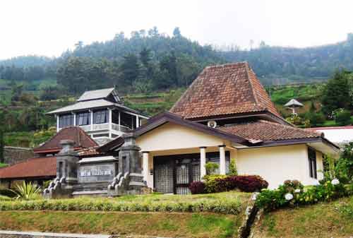 Wisata Dieng 06 (Museum Kailasa) - Finansialku